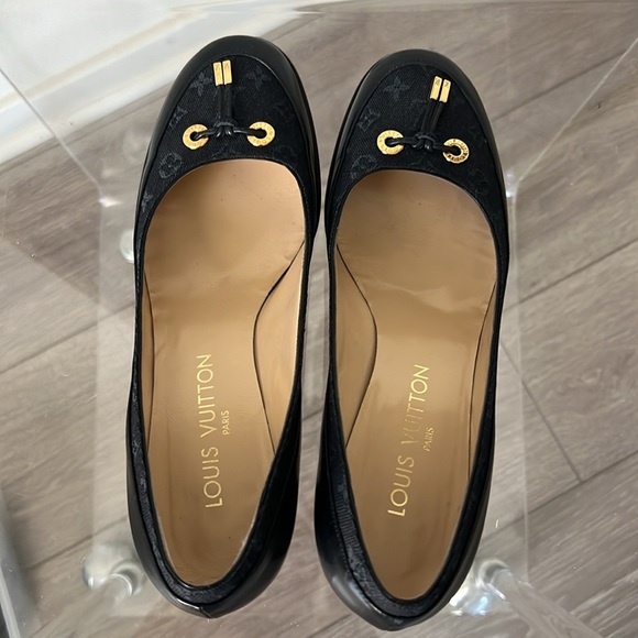 Louis Vuitton Paris Signature monogram canvas leather tassel loafer 36 1/2 - Picture 16 of 16